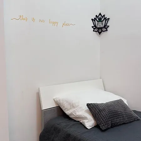 Lora Apartman
